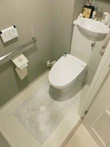 ホテルライクな真白のバスルームでラグジュアリーな泡に包まれて ホテルライクな真白のバスルームでラグジュアリーな泡に包まれて